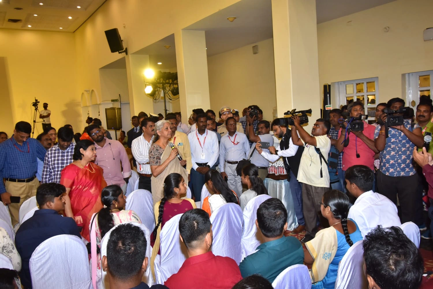 edc78fe4-52f6-4318-b55f-dc317d082828