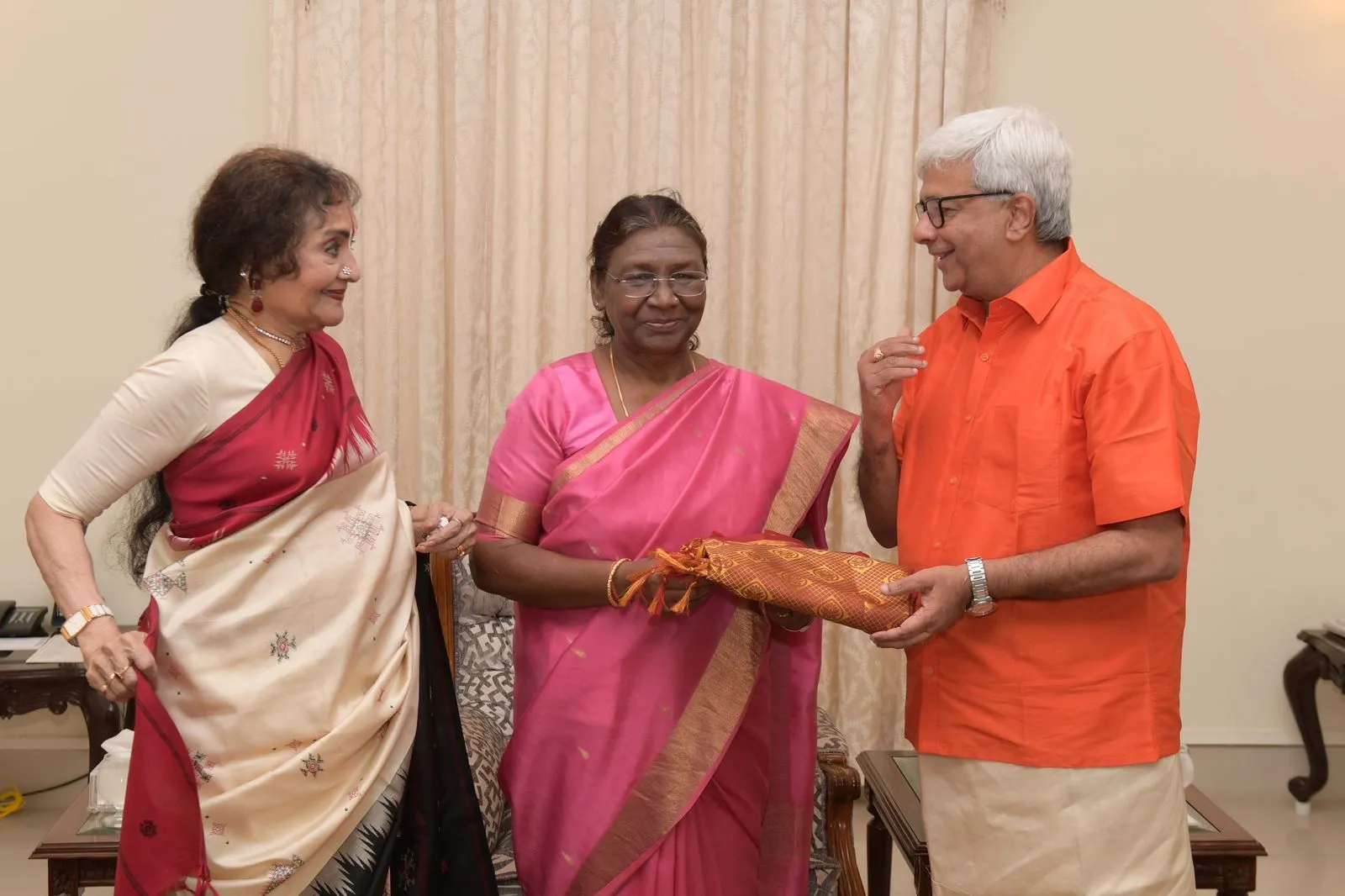 WhatsApp Image 2023-10-28 at 10.30.03_38698a46