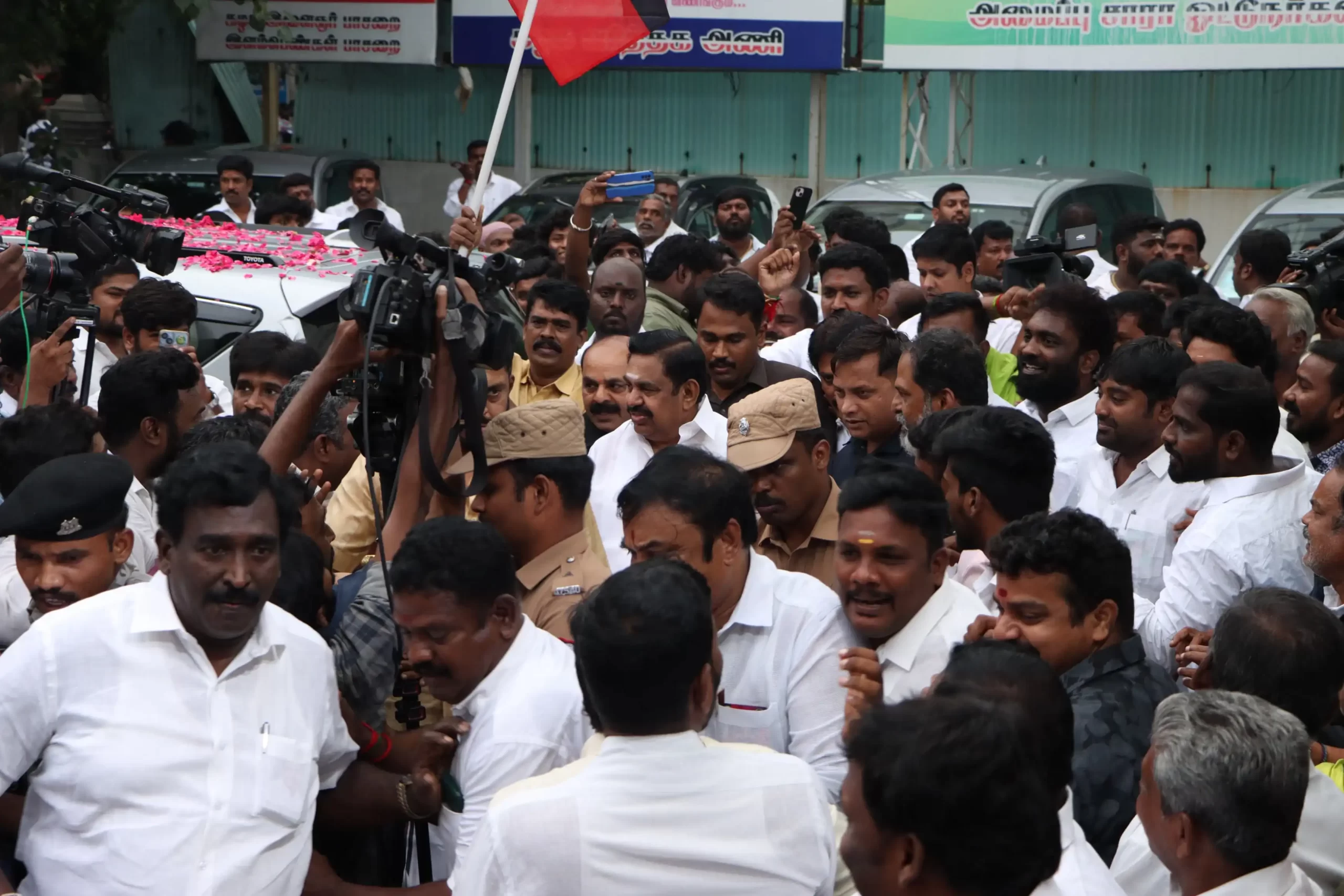 WhatsApp Image 2023-11-21 at 17.18.38_e42f7ed6