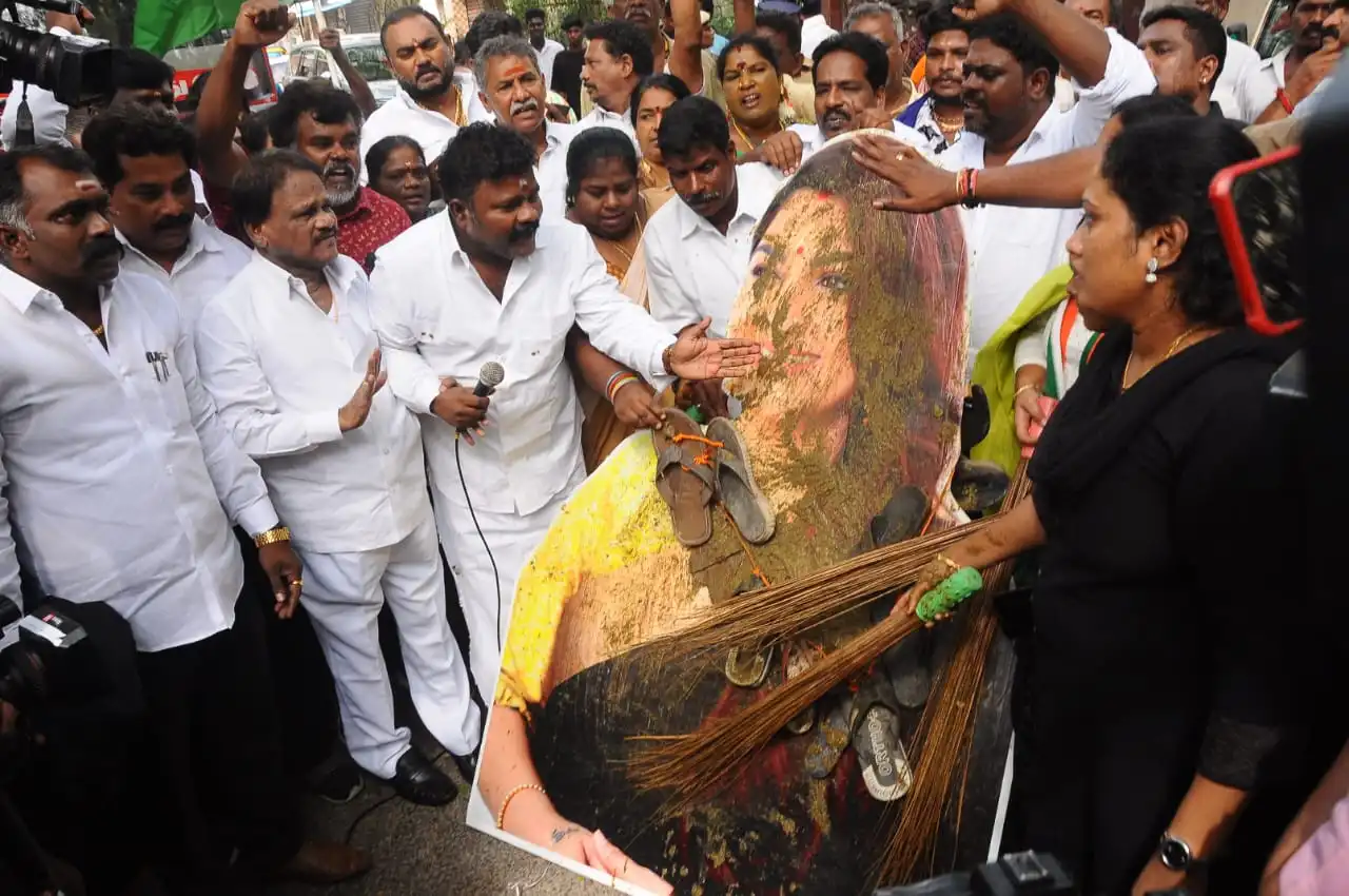 WhatsApp Image 2023-11-28 at 12.03.30_0b0b0ff2