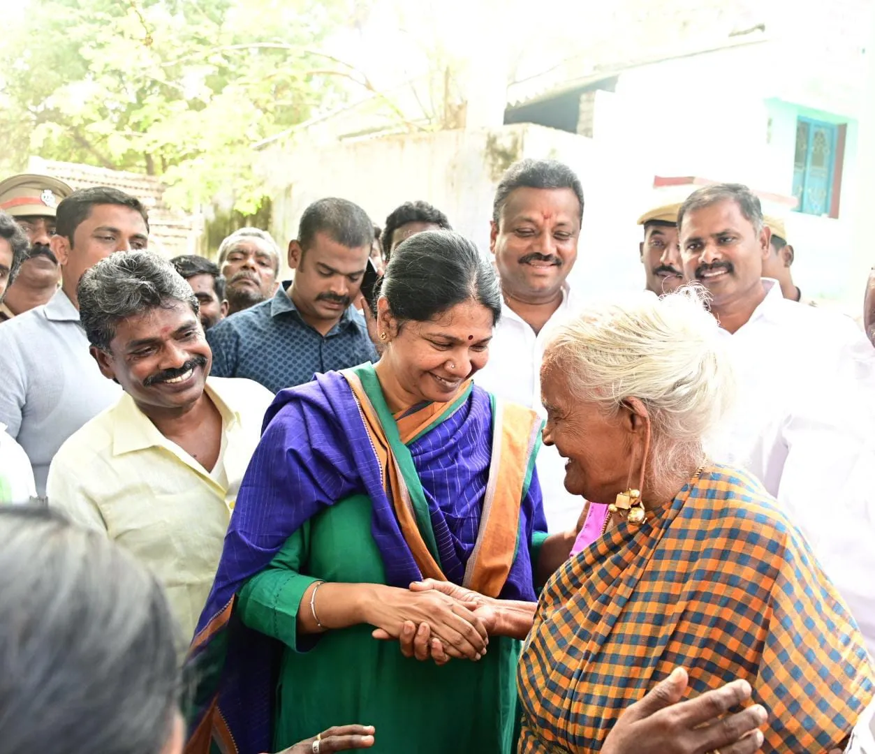 22e59232-7a11-4df0-a496-3aa781cf61e5