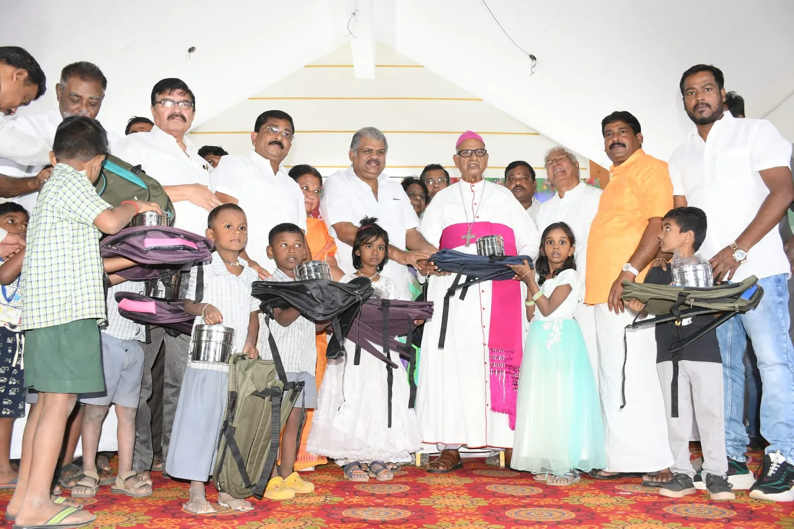 8b9ffe8d-caac-486f-8fd6-d062e363d479