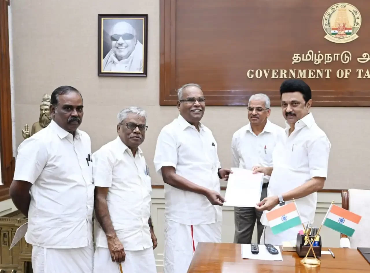 WhatsApp Image 2023-12-13 at 12.16.04_97ec68e4