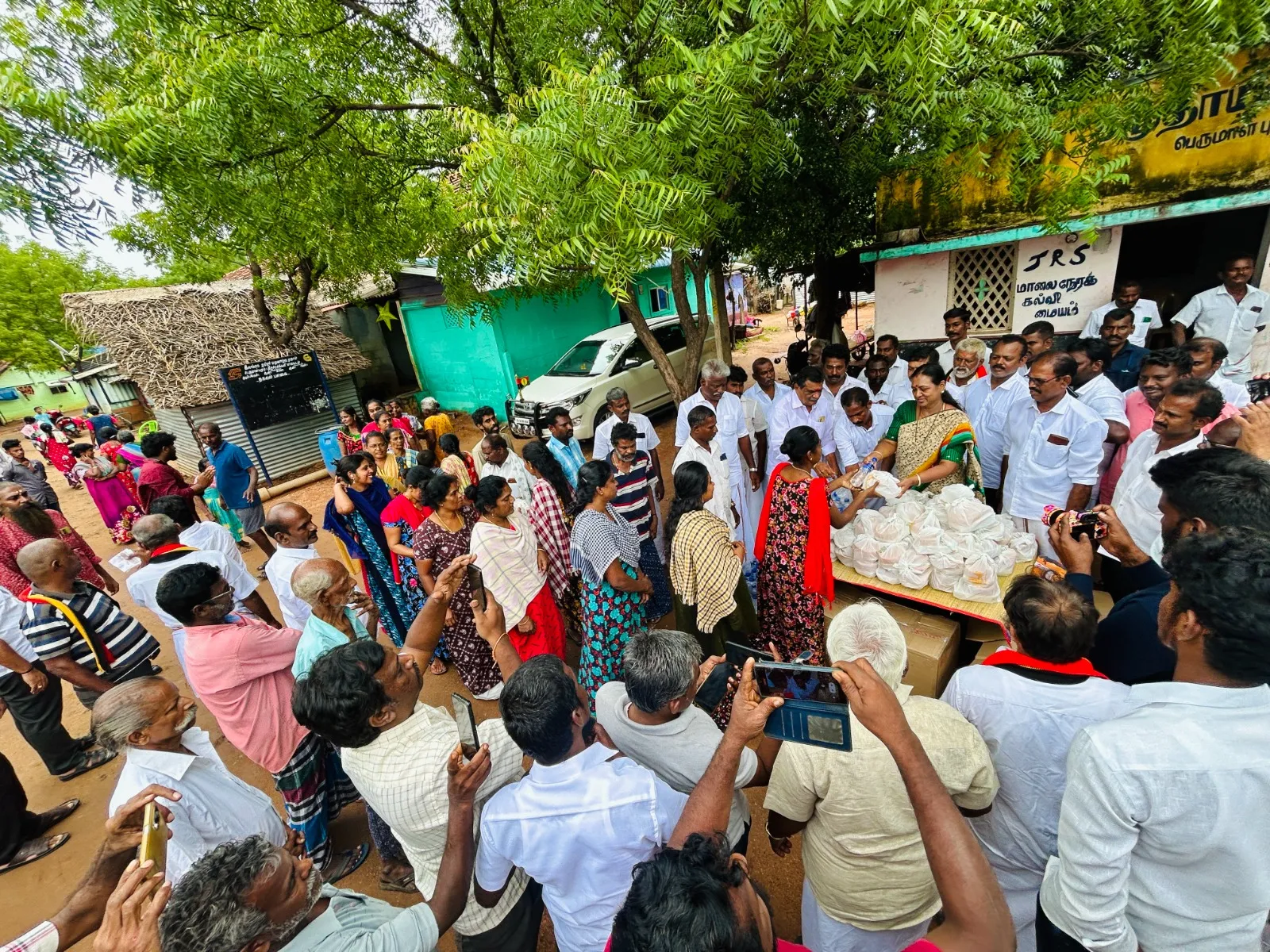 abbcbaaf-34ba-4d82-a456-eca8da3956c2