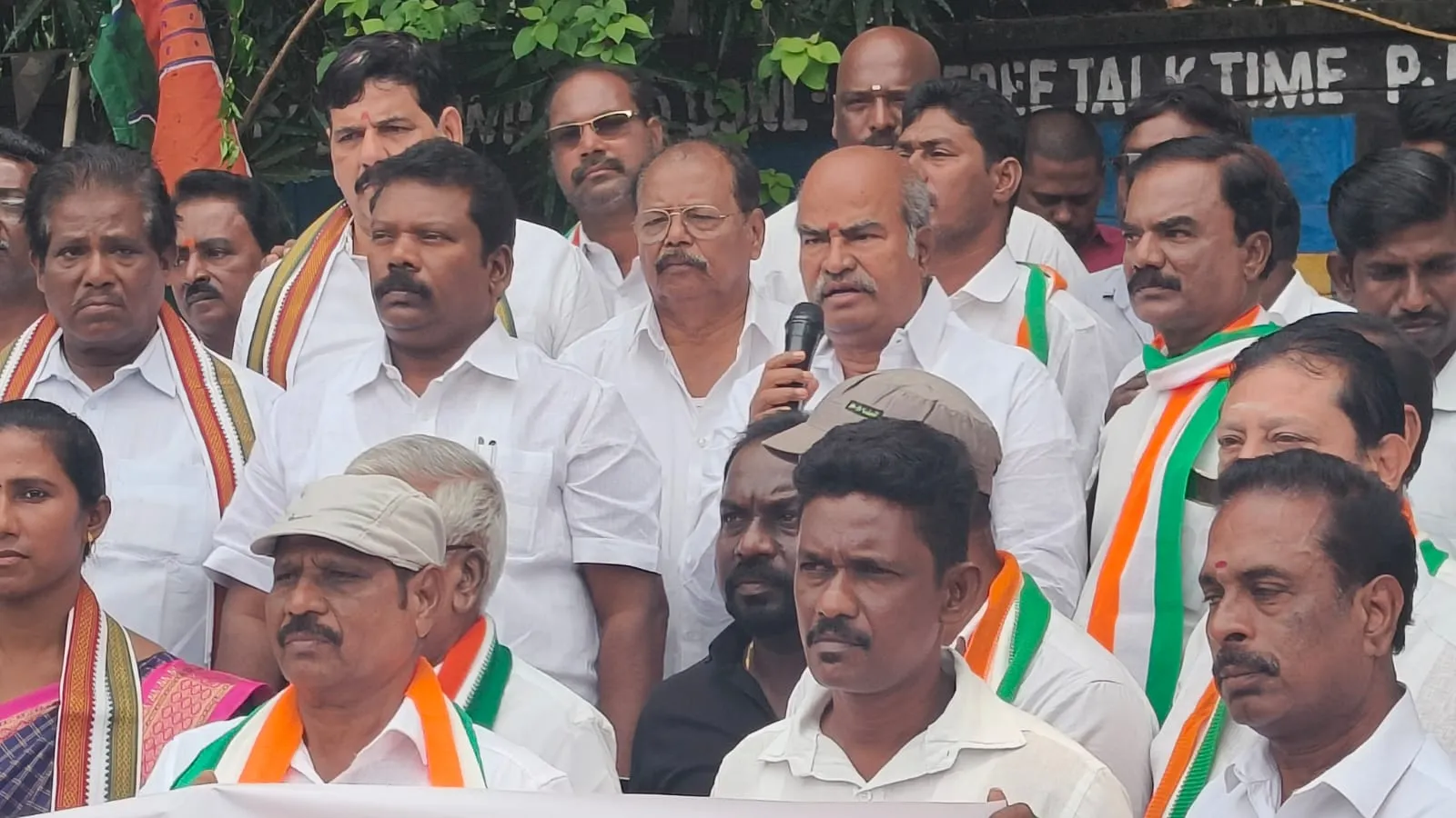 bd234619-1e60-4c30-ba24-9146bb9bae4f