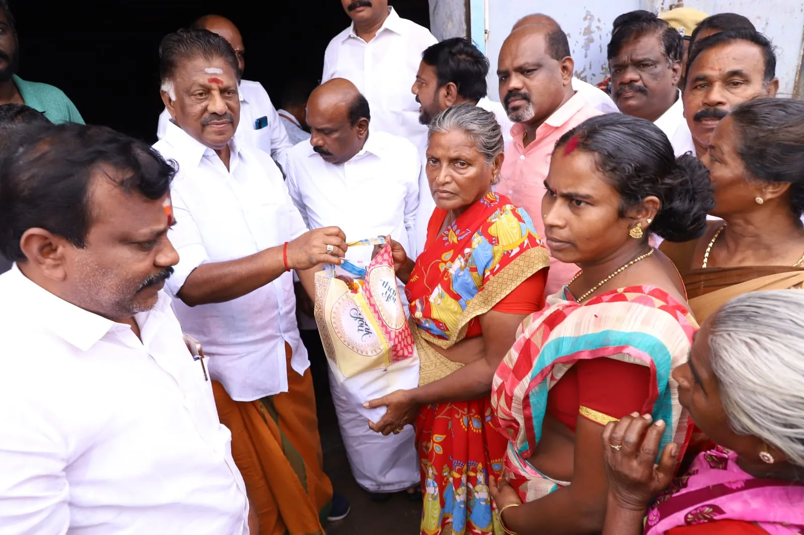 e165a849-e521-4f31-b93e-6a7e4063293d