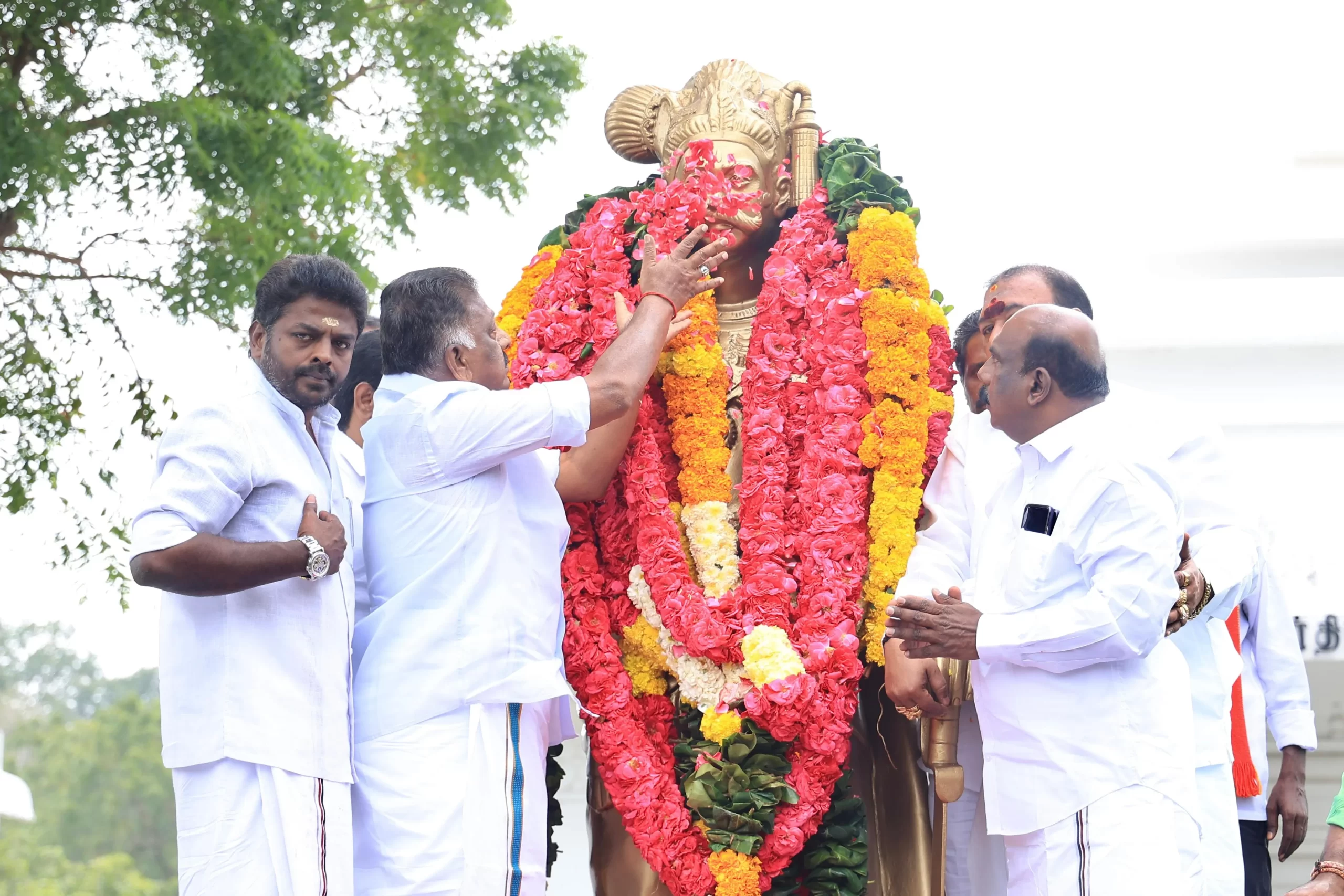 12e6516e-84e9-4aed-af84-209efe257d71